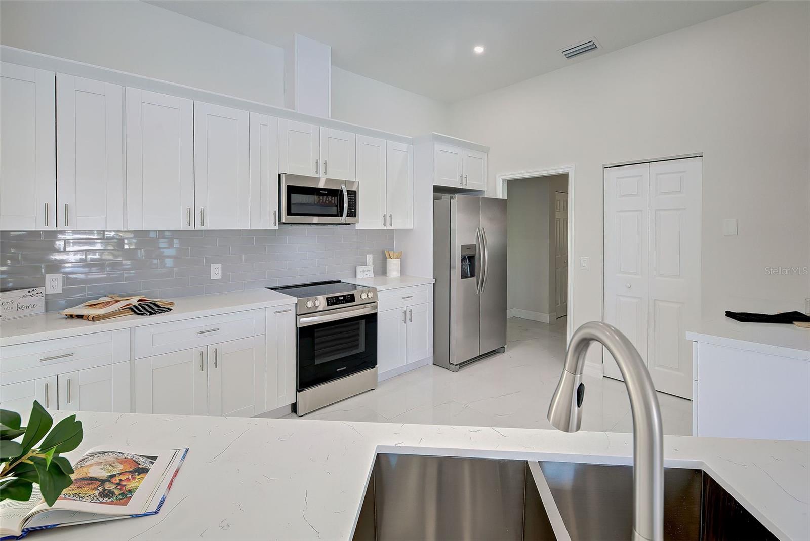Image 8 of 23 For 9310 Rosebud Circle