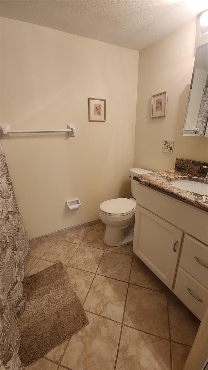 Image 31 of 45 For 21300 Brinson Avenue 201