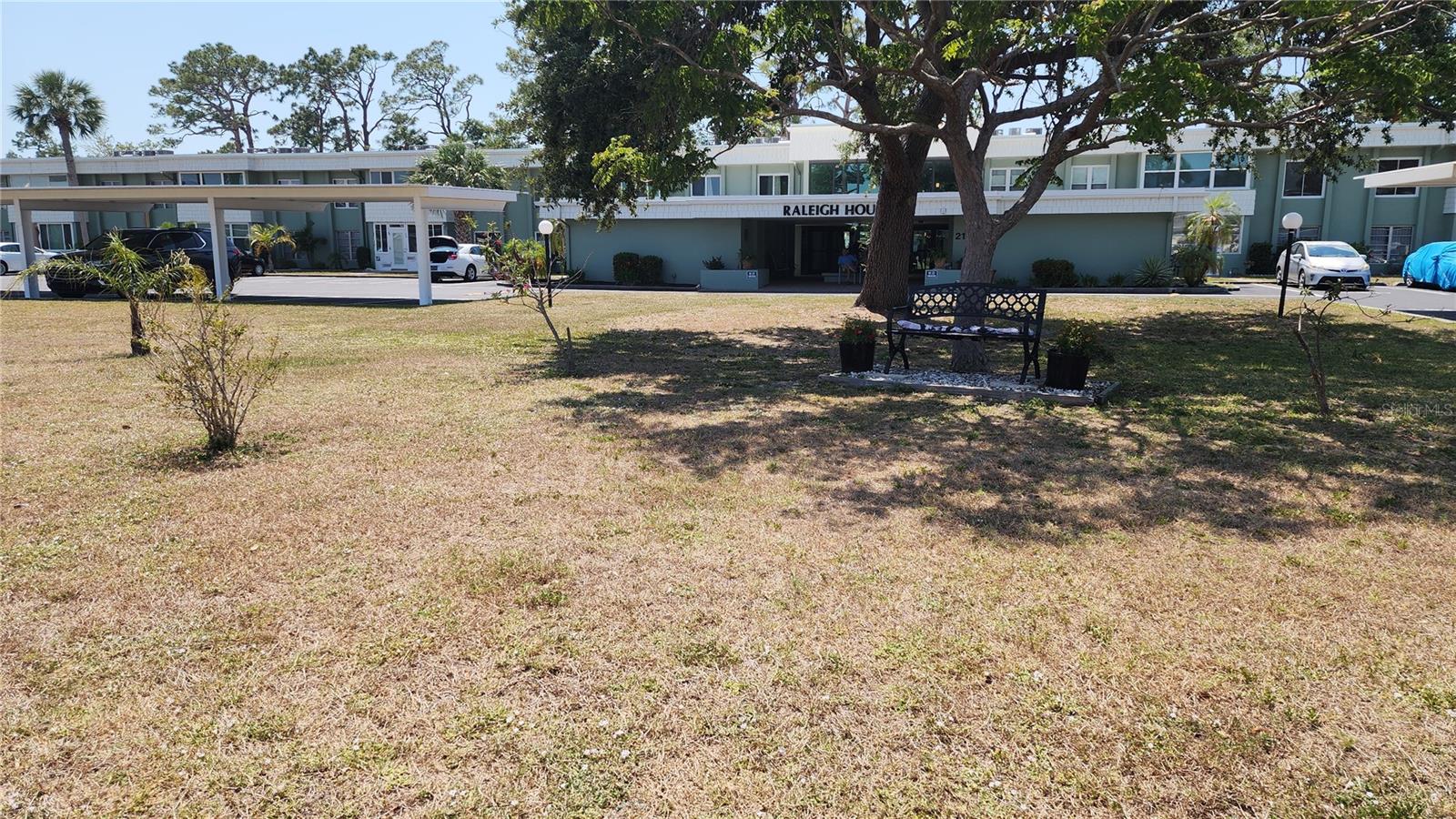 Image 39 of 45 For 21300 Brinson Avenue 201