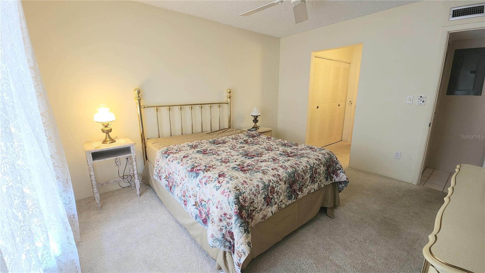 Image 6 of 45 For 21300 Brinson Avenue 201