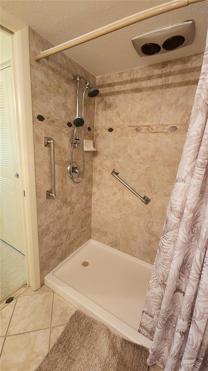 Image 8 of 45 For 21300 Brinson Avenue 201