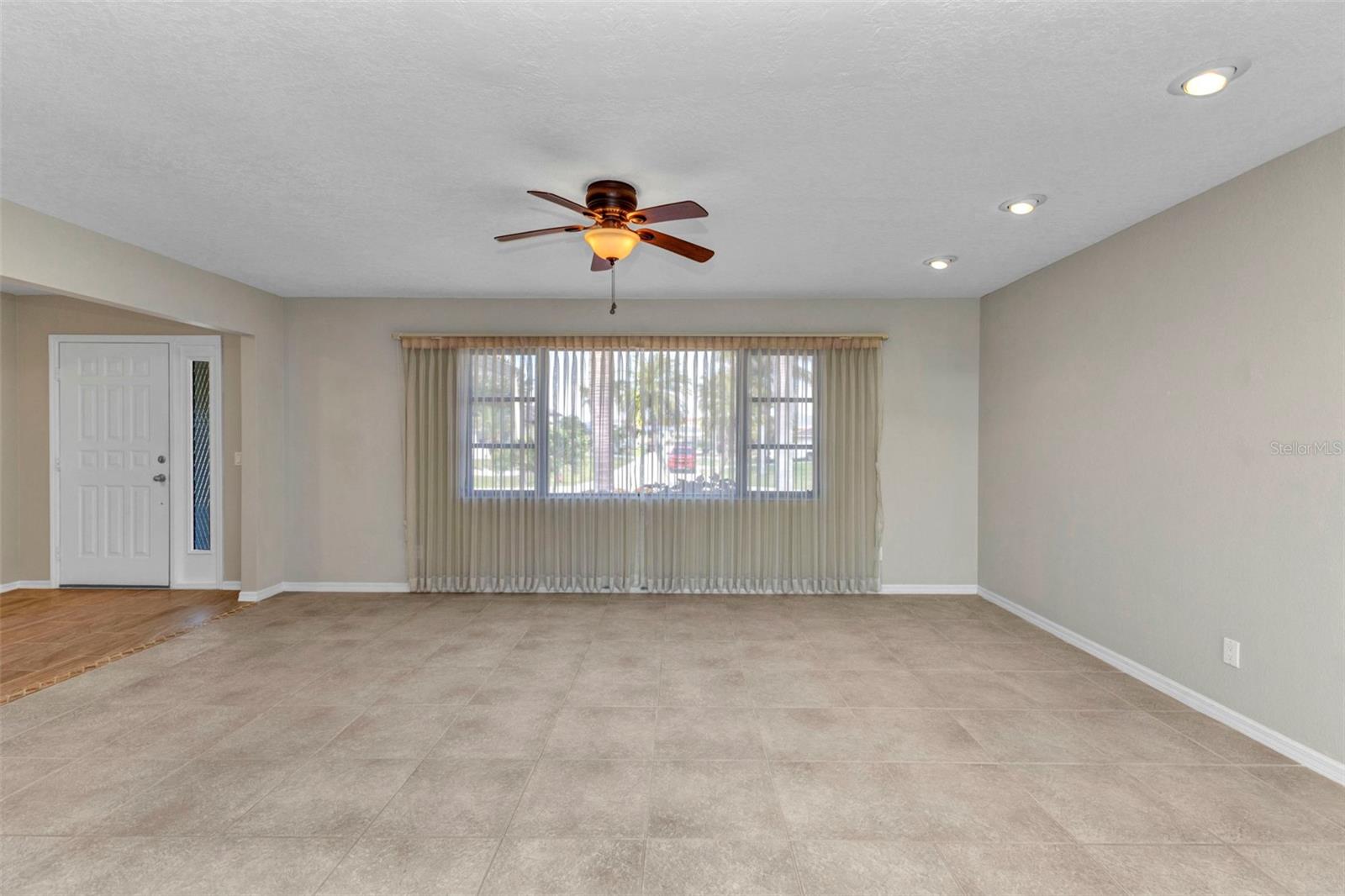 Image 16 of 67 For 80 Hibiscus Drive