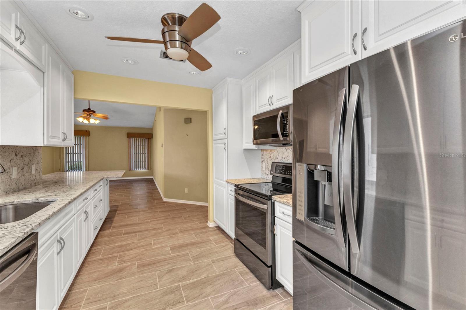 Image 19 of 67 For 80 Hibiscus Drive