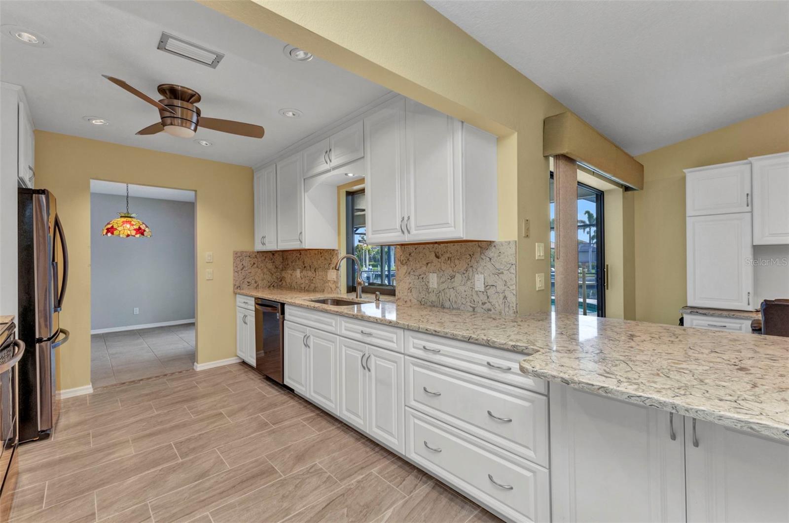 Image 21 of 67 For 80 Hibiscus Drive