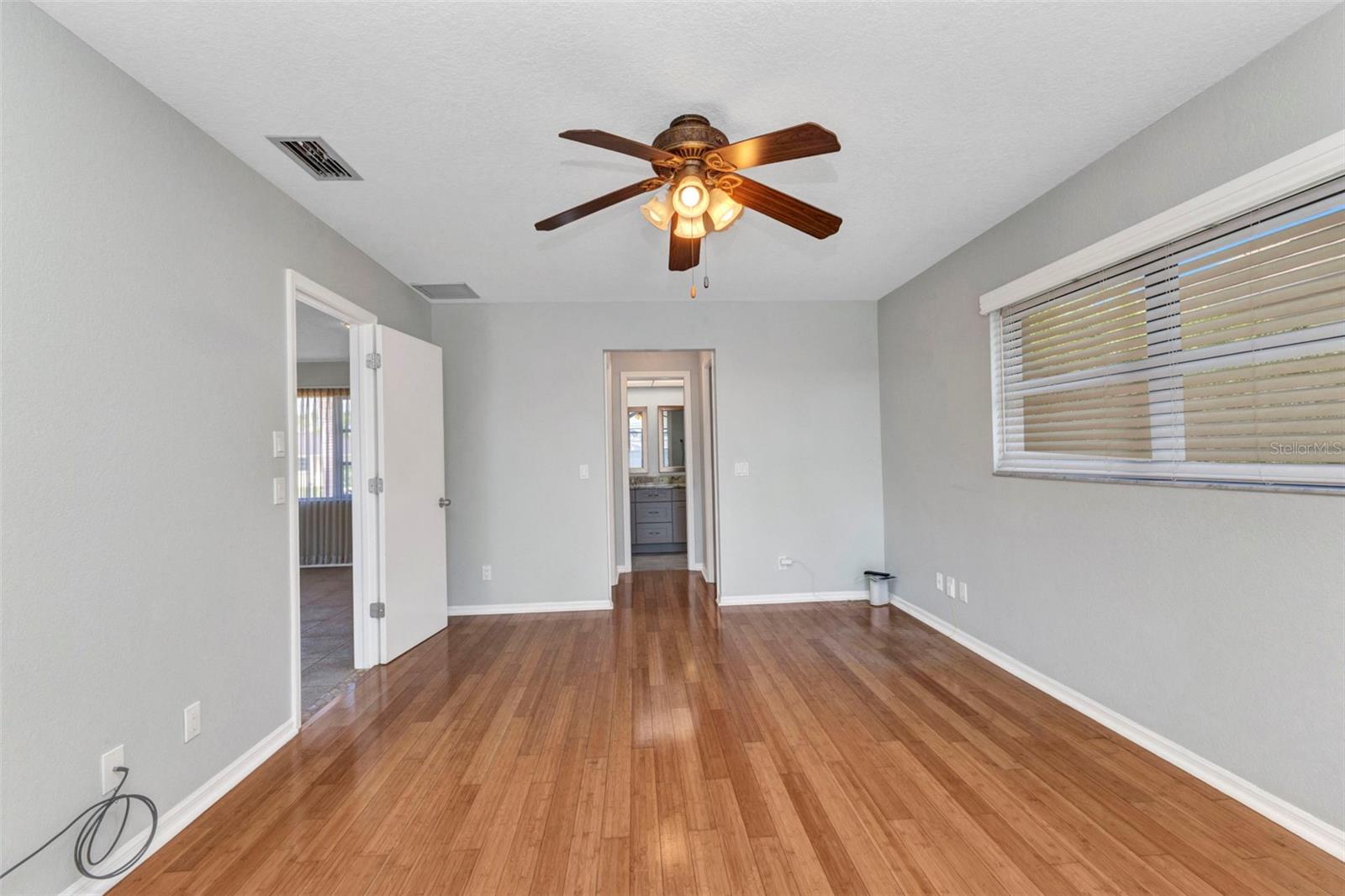 Image 30 of 67 For 80 Hibiscus Drive