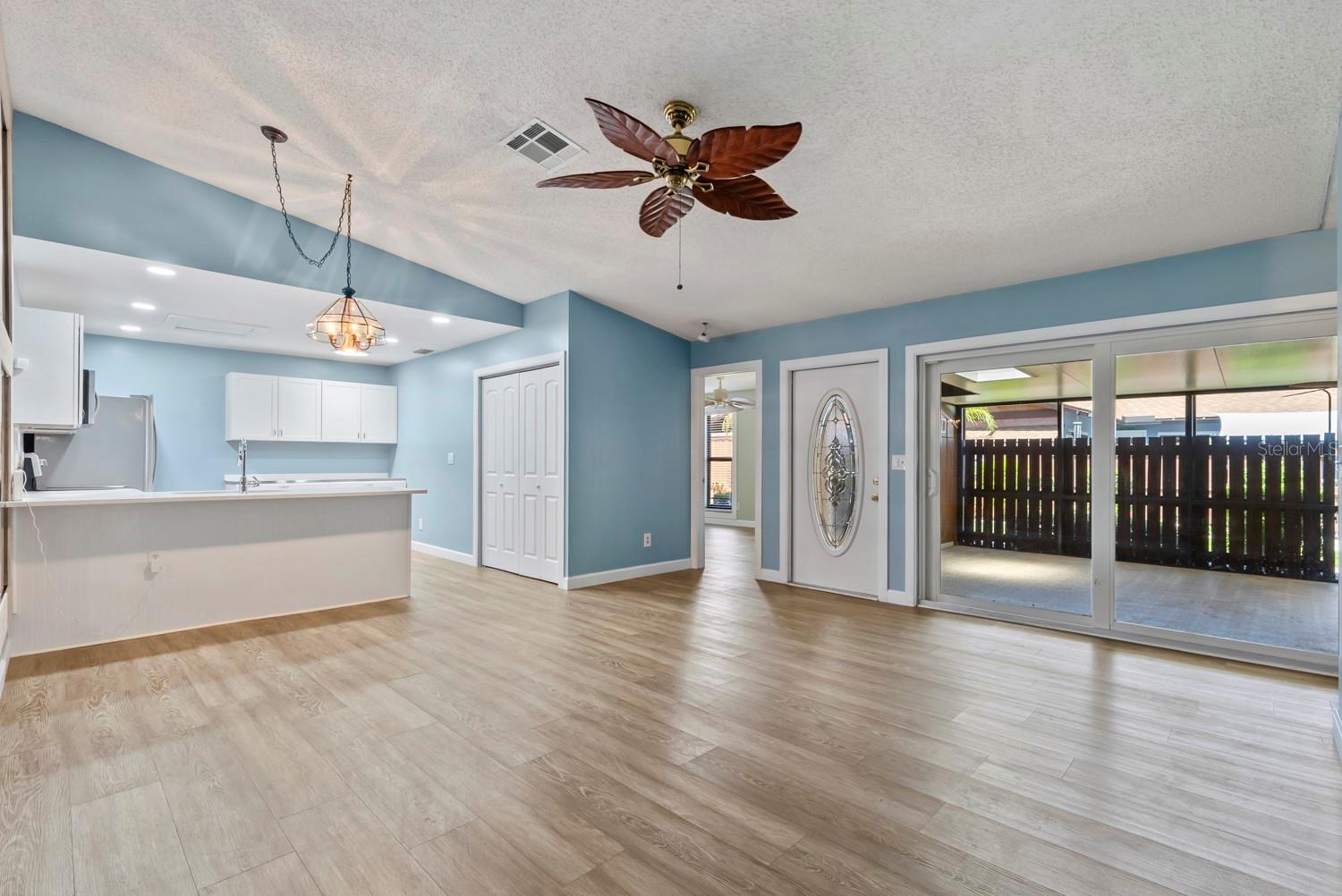 Image 14 of 50 For 15464 Crystal Lake Drive