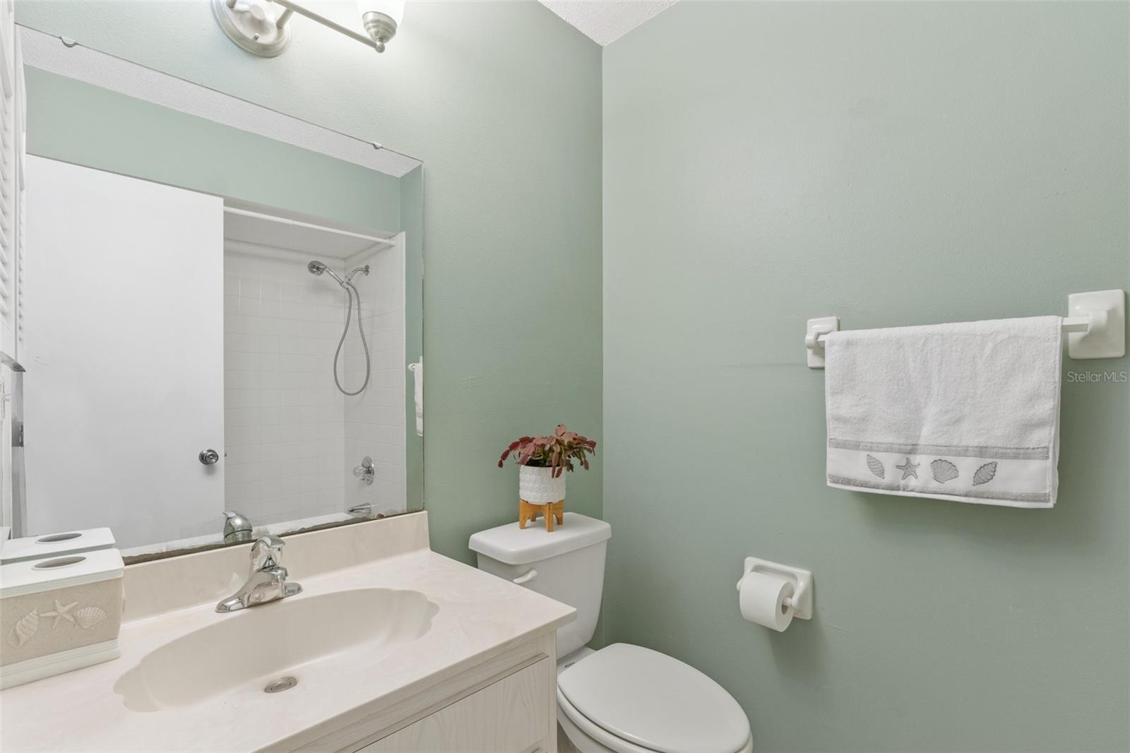 Image 17 of 17 For 21150 Gertrude Avenue O3