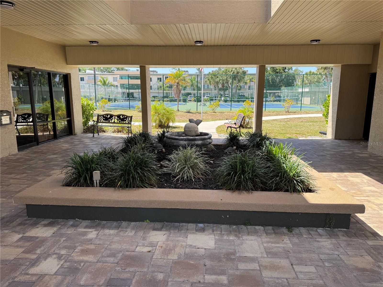 Image 23 of 28 For 21320 Brinson Avenue 112