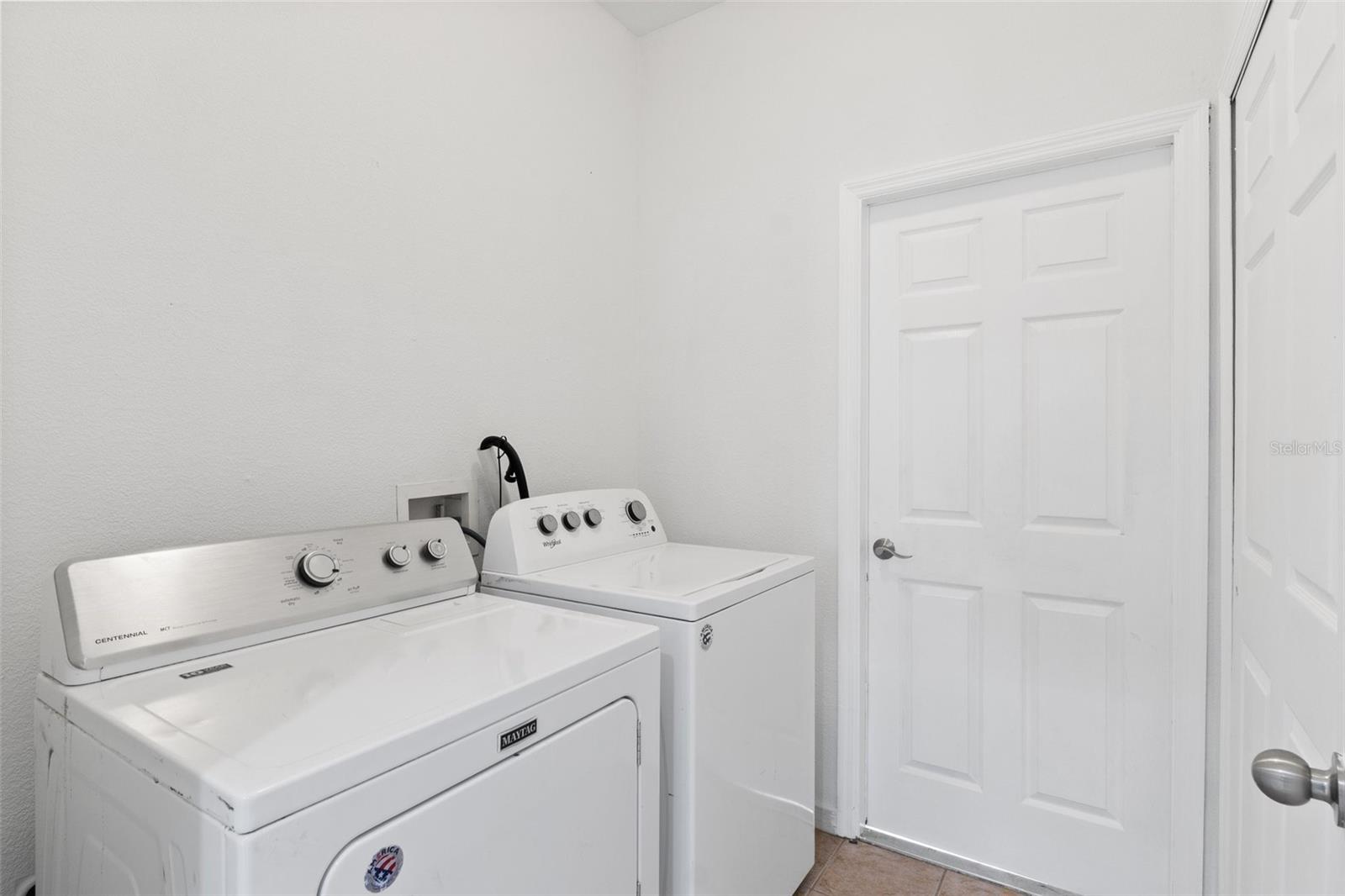 Image 12 of 39 For 1275 Huntington Street