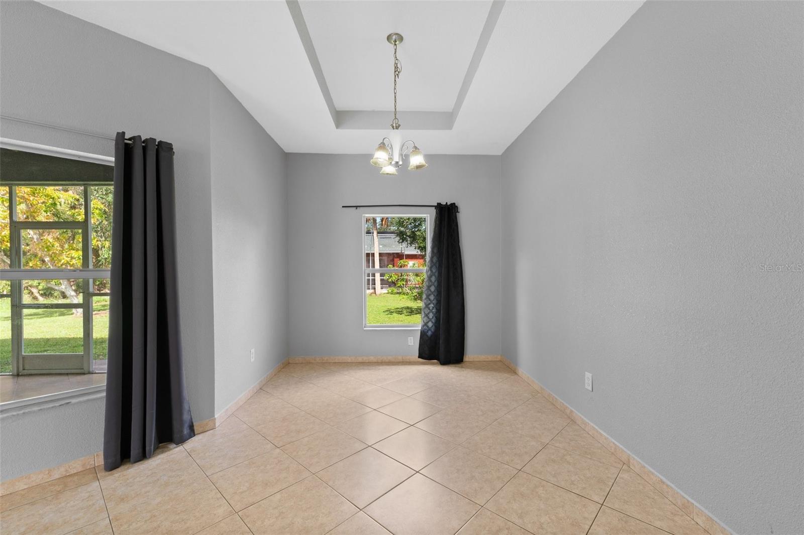 Image 13 of 39 For 1275 Huntington Street