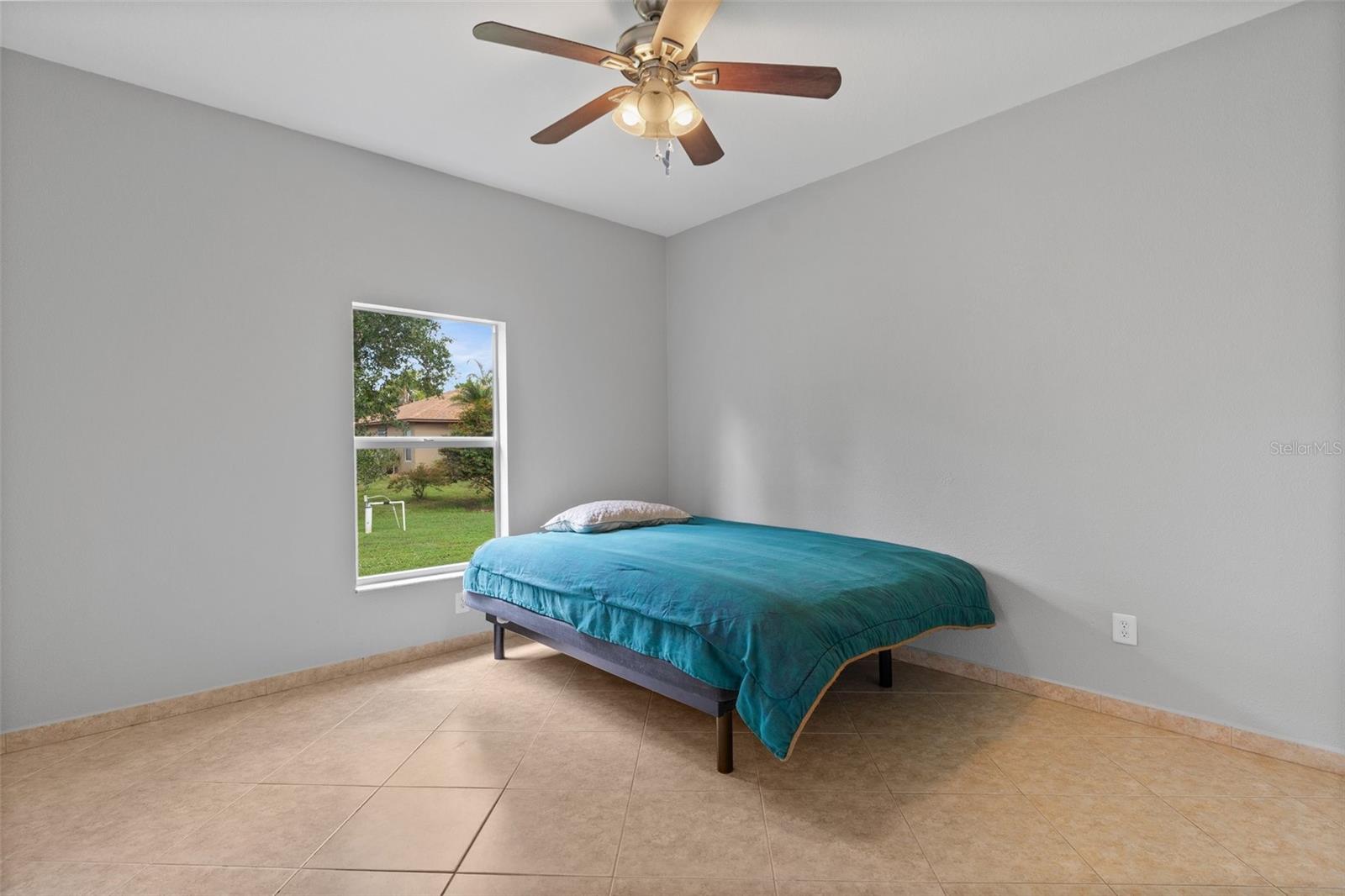 Image 24 of 39 For 1275 Huntington Street