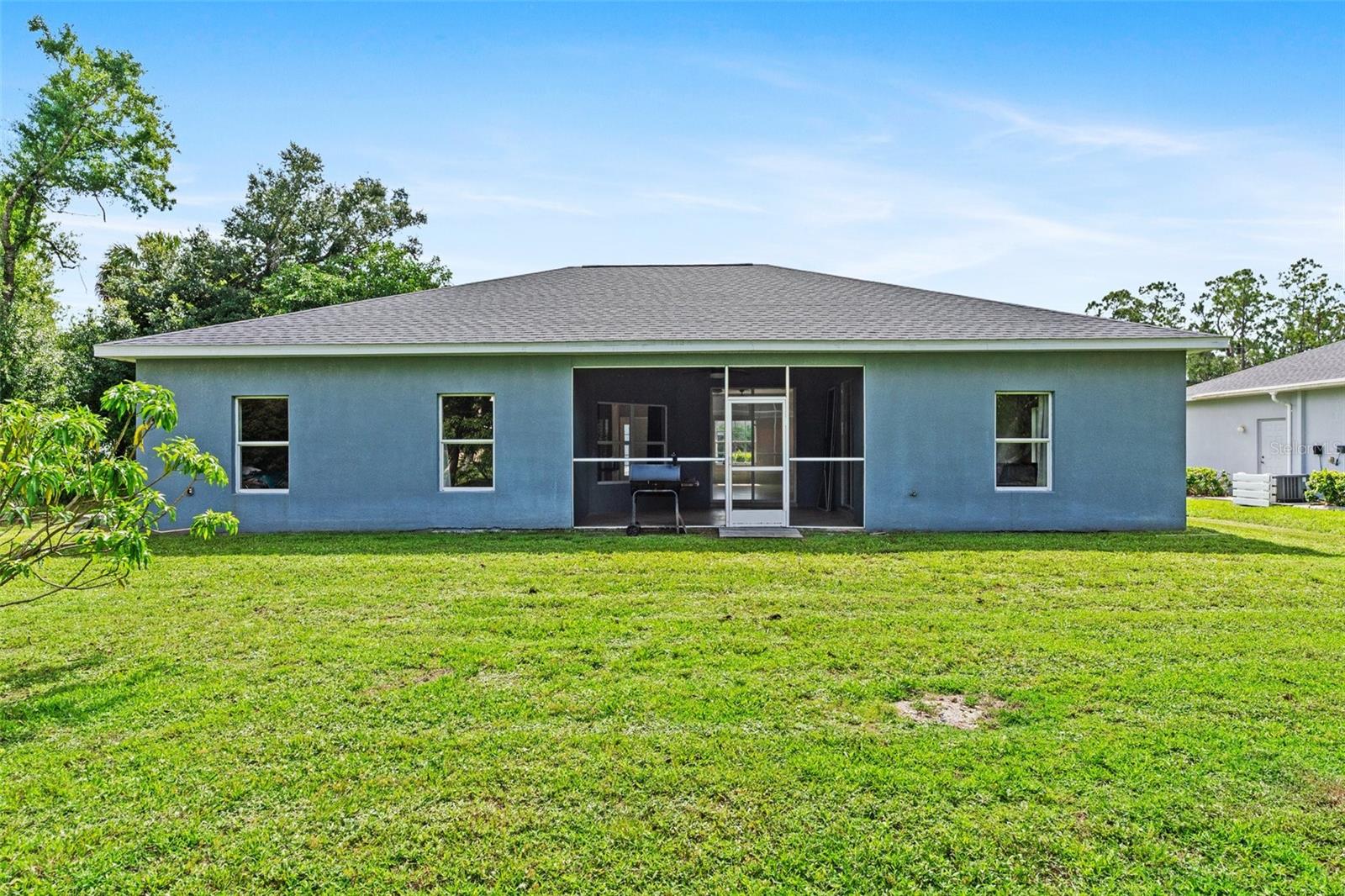 Image 28 of 39 For 1275 Huntington Street