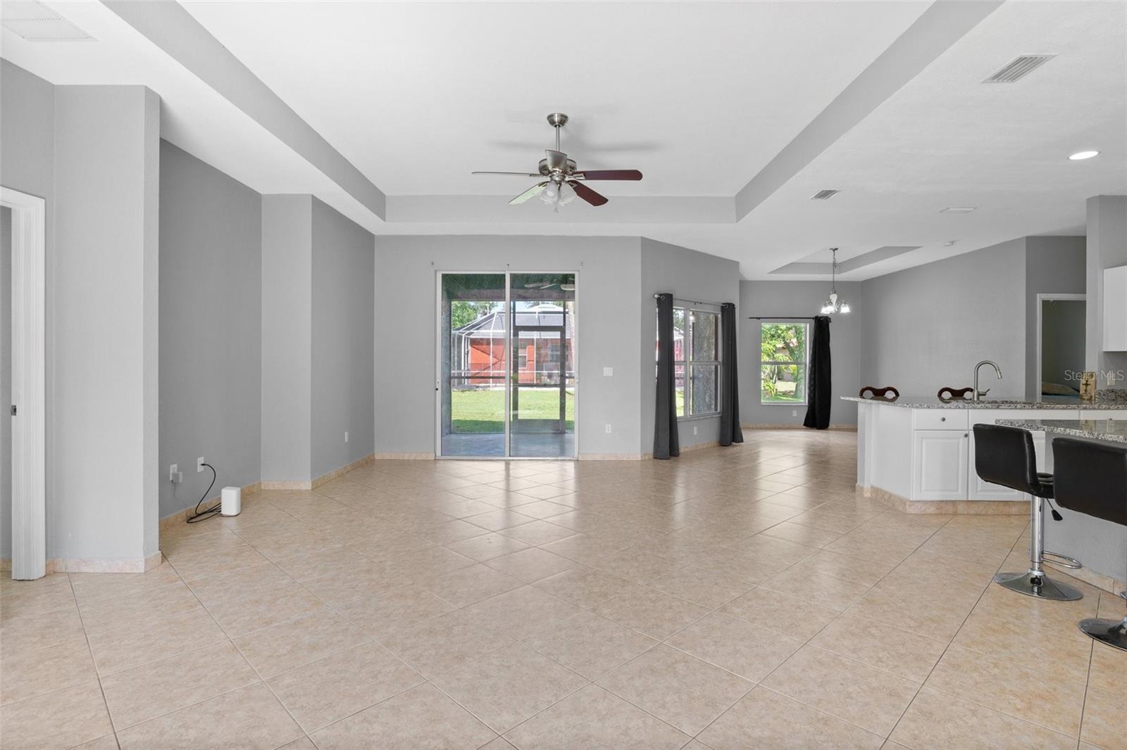 Image 5 of 39 For 1275 Huntington Street