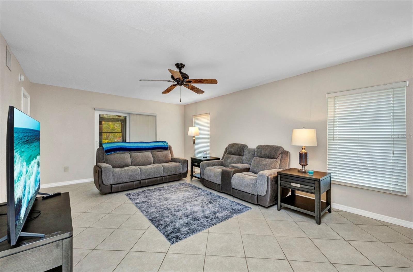 Image 10 of 68 For 26336 Nadir Road 10