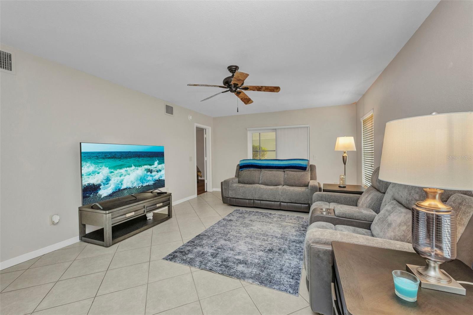 Image 12 of 68 For 26336 Nadir Road 10