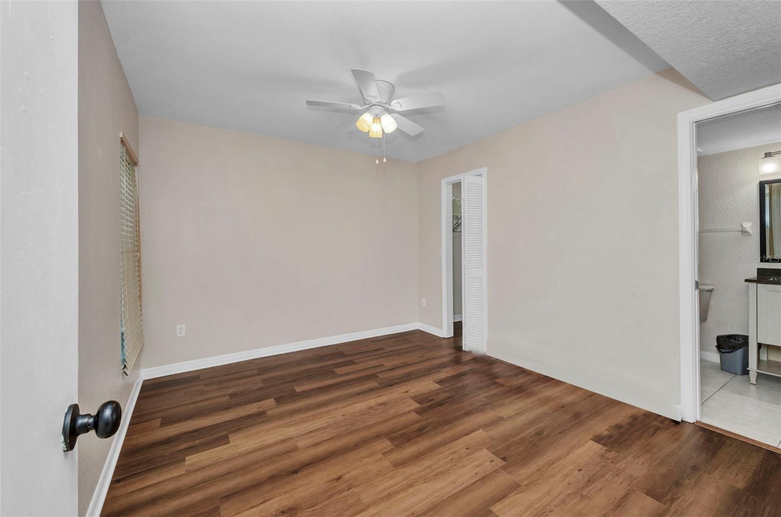 Image 13 of 68 For 26336 Nadir Road 10