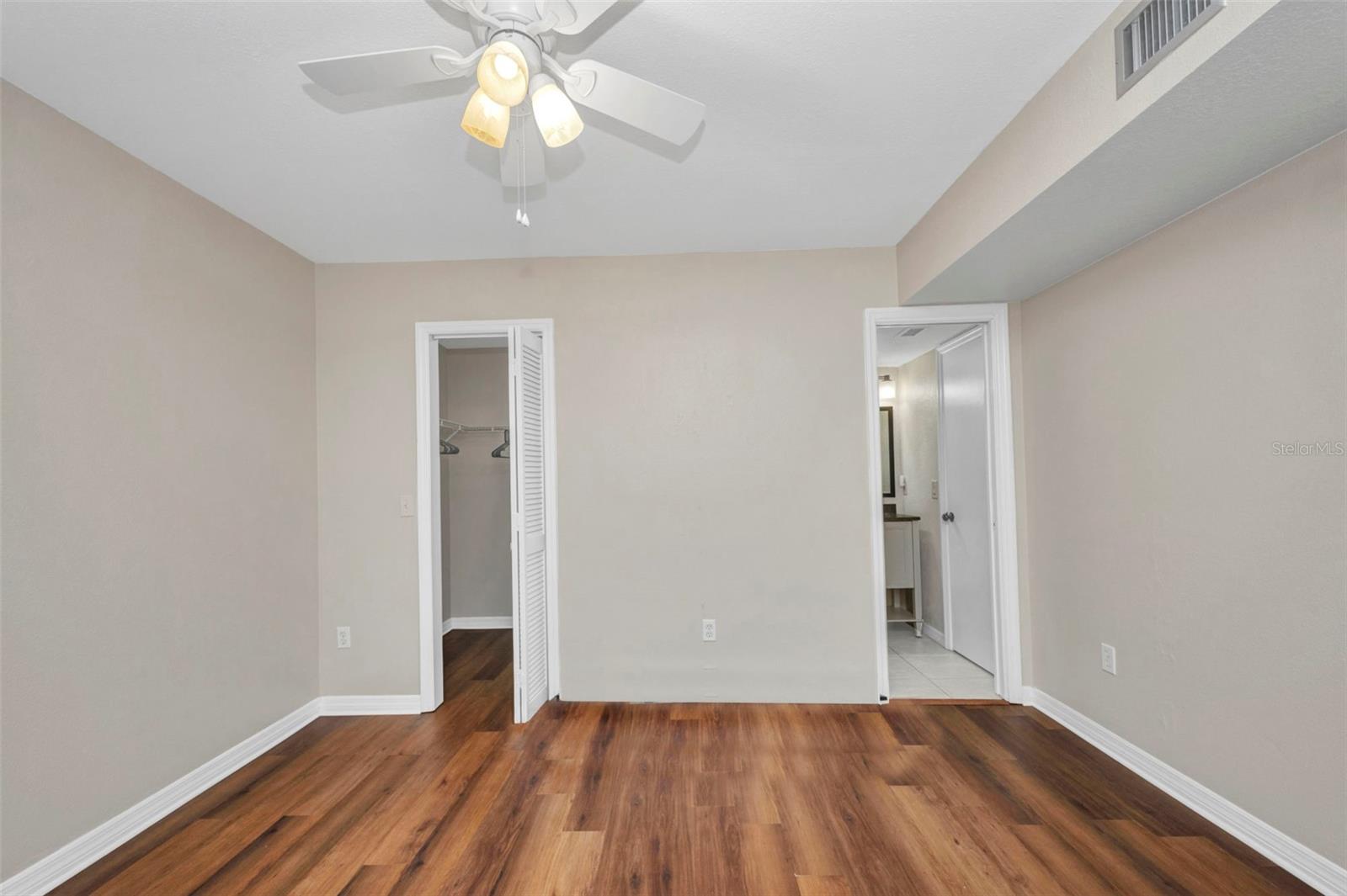 Image 14 of 68 For 26336 Nadir Road 10