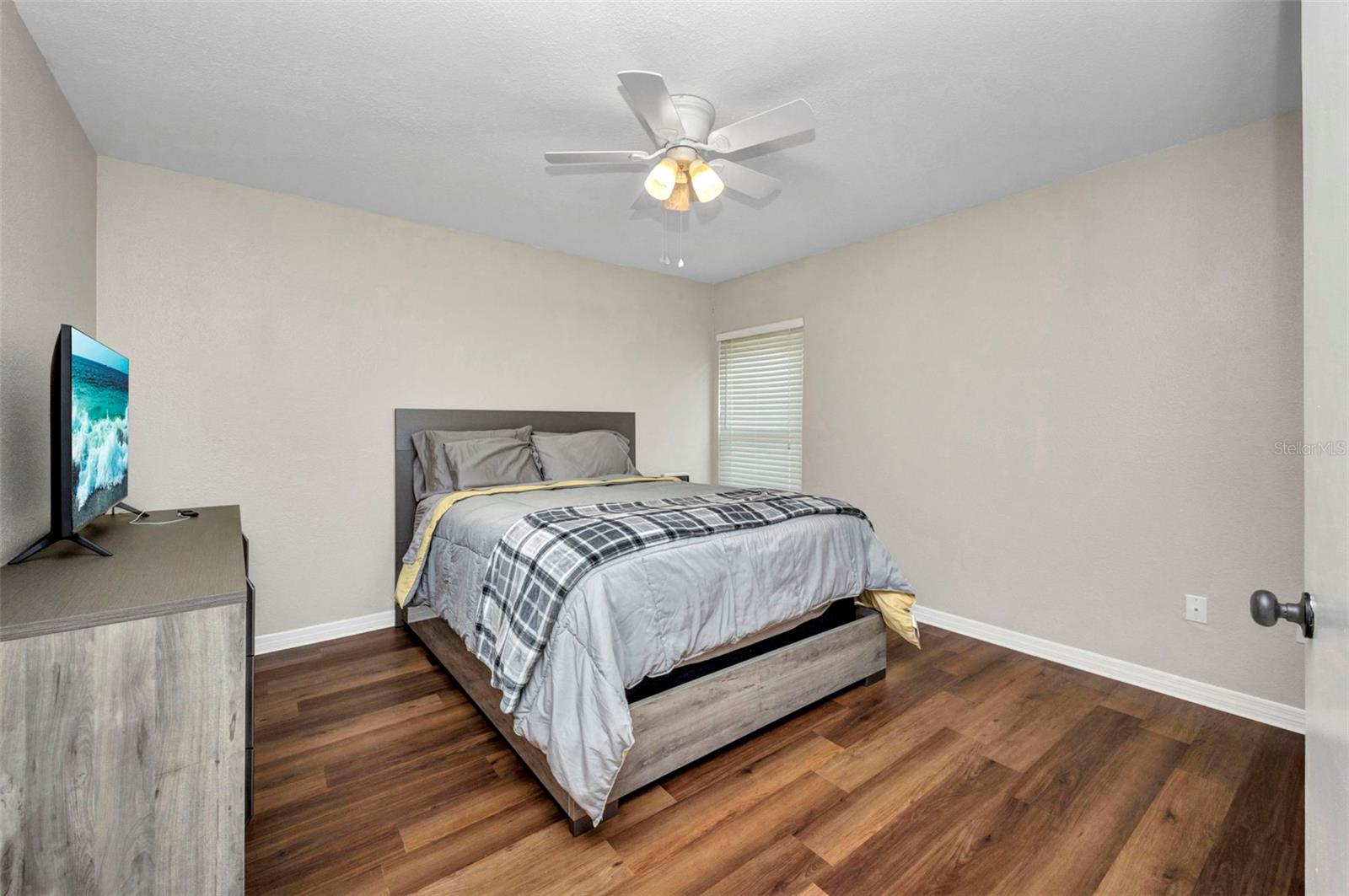 Image 18 of 68 For 26336 Nadir Road 10