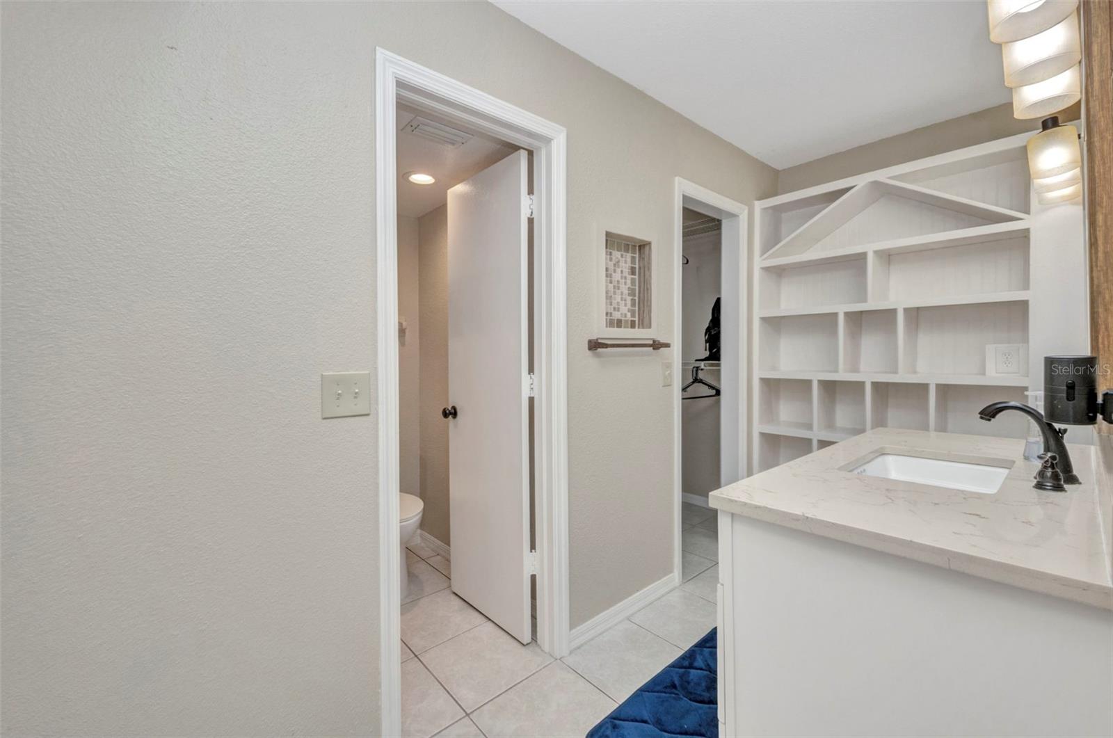 Image 20 of 68 For 26336 Nadir Road 10