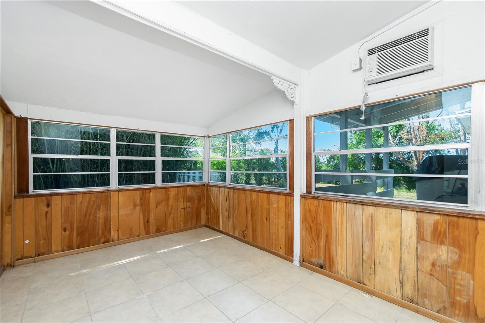Image 18 of 54 For 31037 Prairie Creek Drive