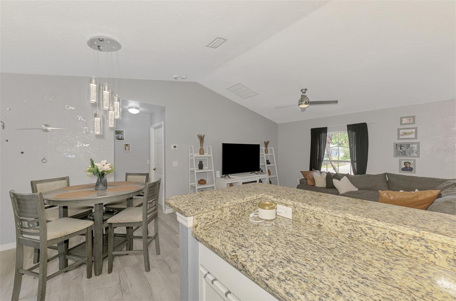 Image 22 of 52 For 4129 Palisades Avenue