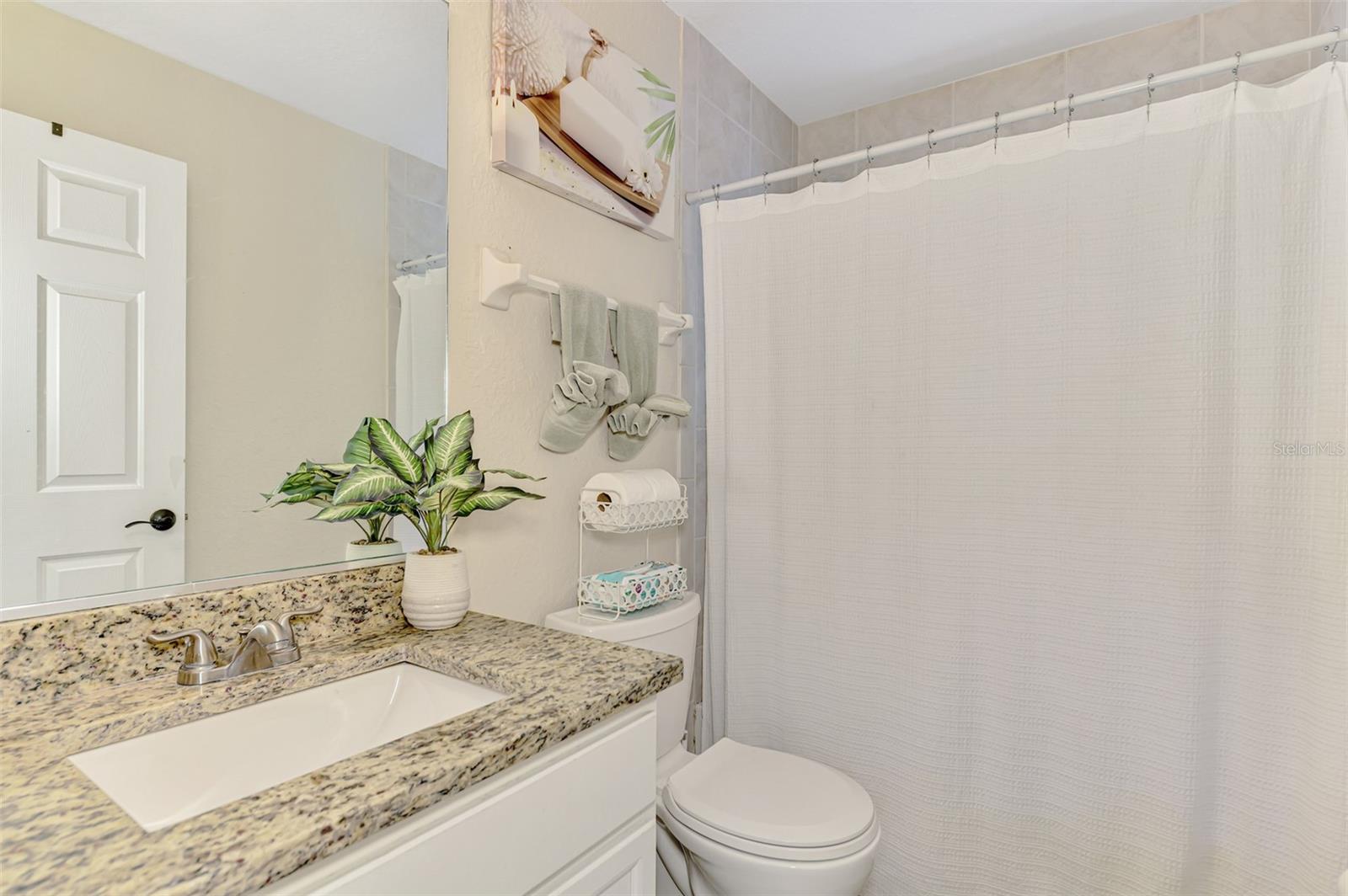 Image 32 of 52 For 4129 Palisades Avenue