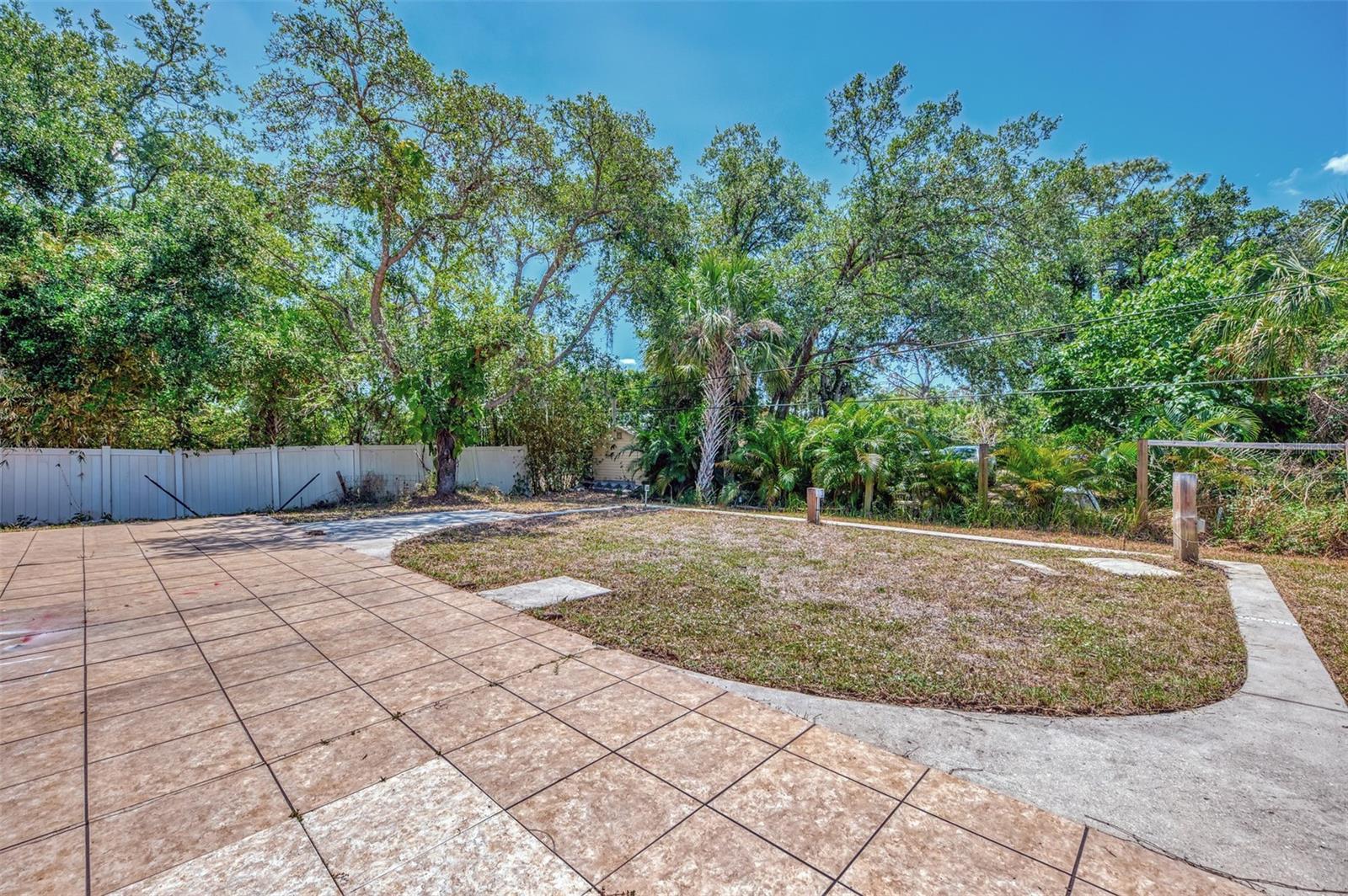Image 38 of 52 For 4129 Palisades Avenue