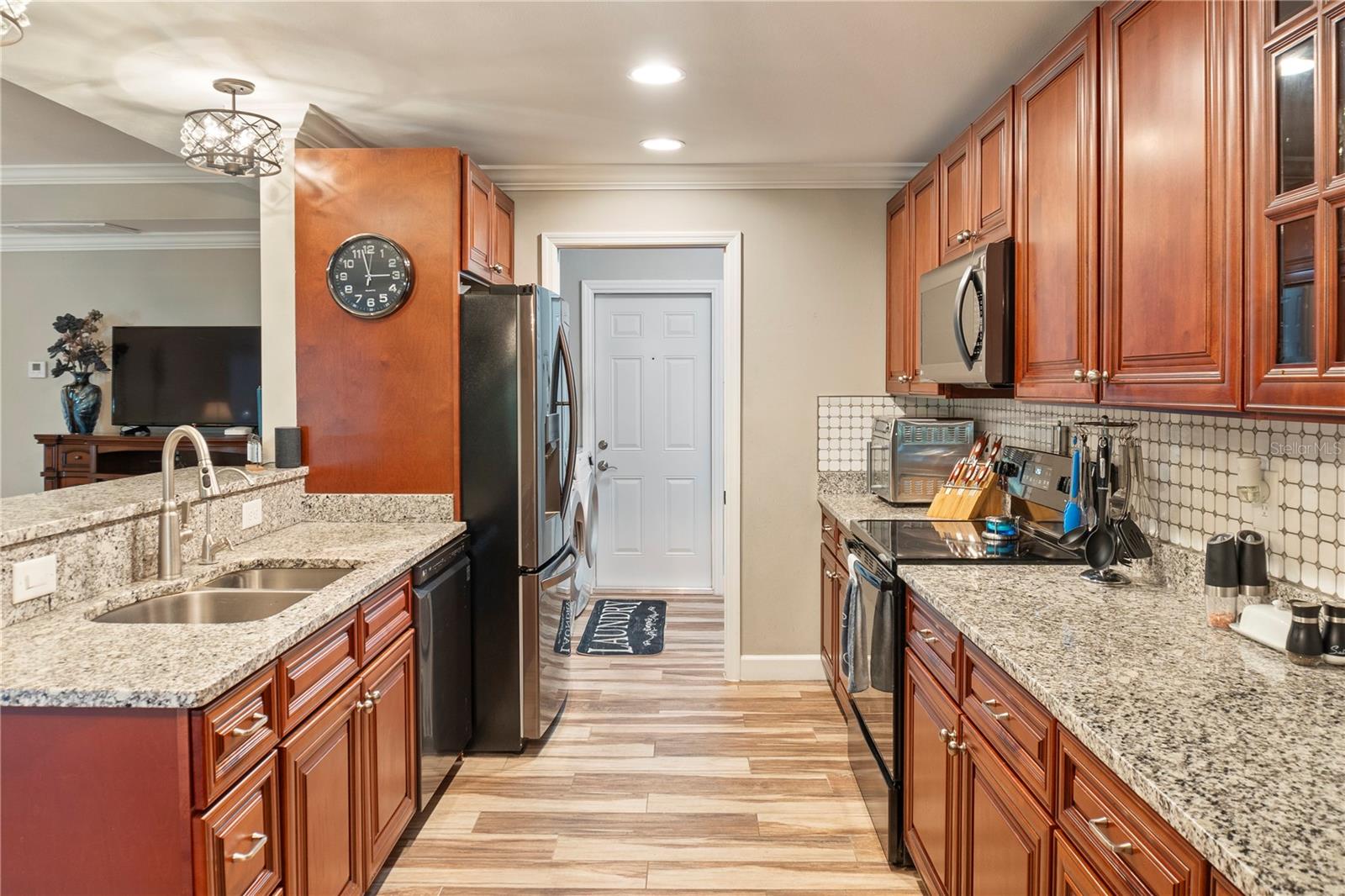 Image 21 of 62 For 7122 Turner Street