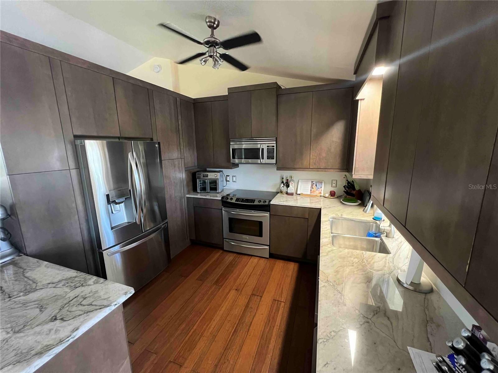 Image 4 of 44 For 1118 17th Street