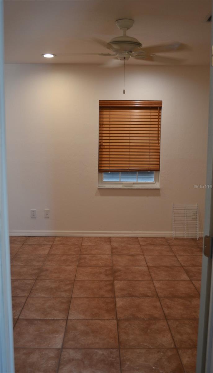Image 43 of 44 For 1118 17th Street