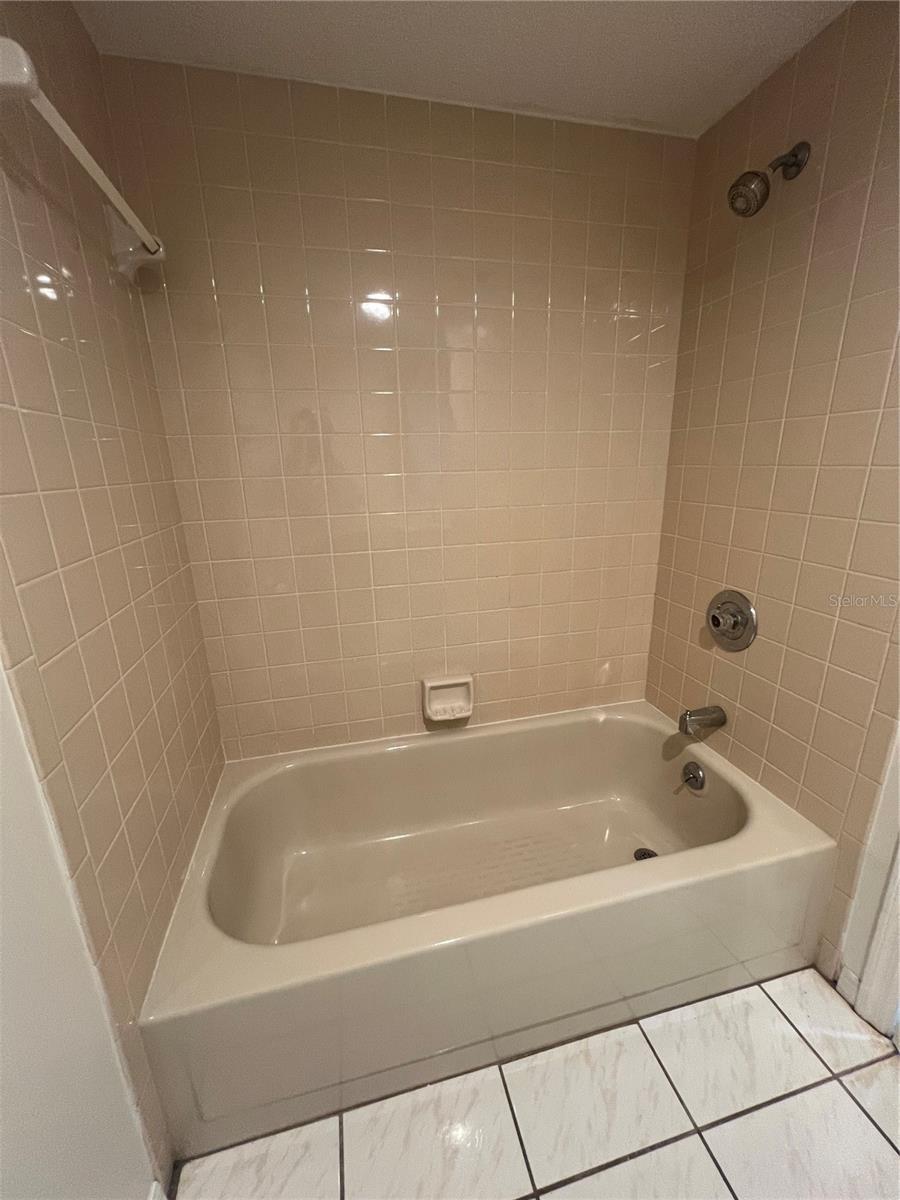 Image 12 of 17 For 1330 Rio De Janeiro Avenue 2