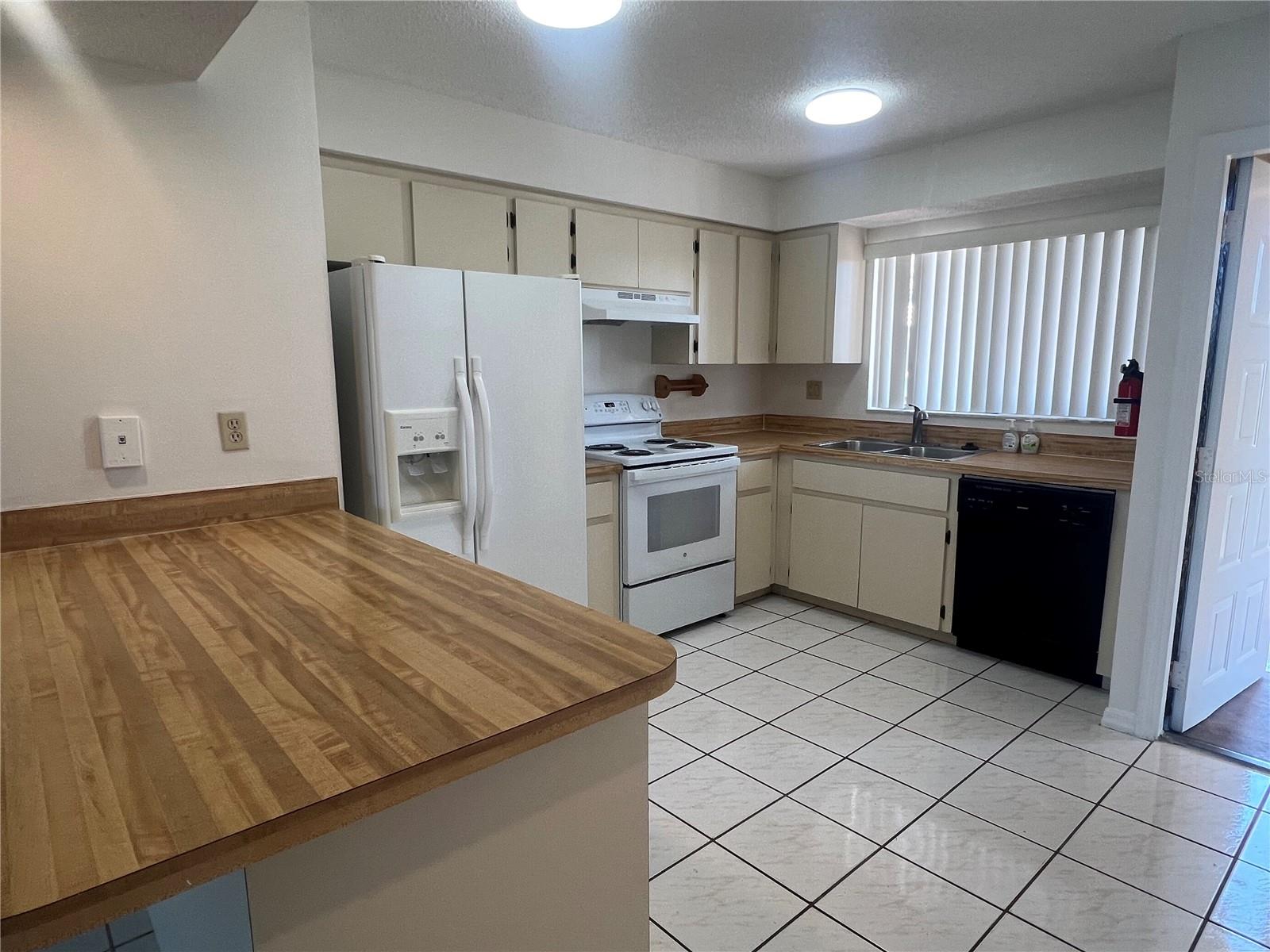 Image 3 of 17 For 1330 Rio De Janeiro Avenue 2