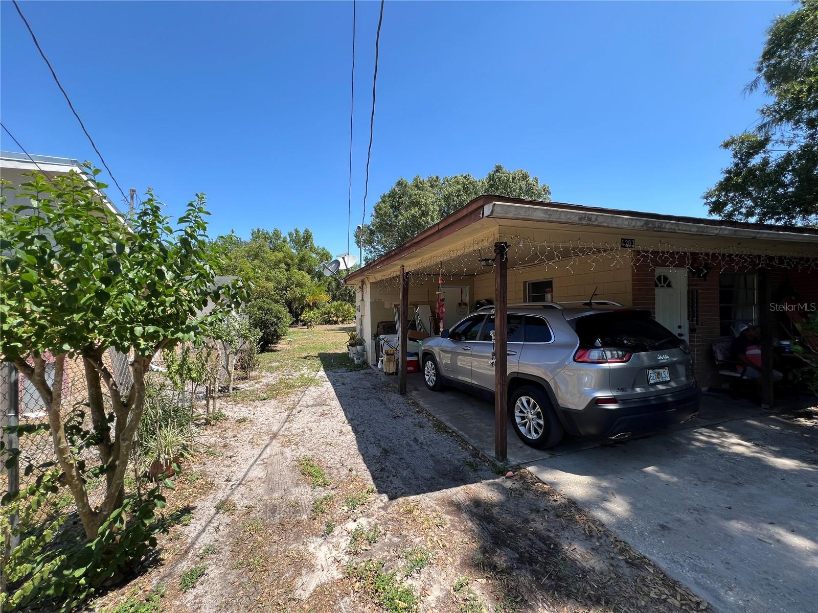 Image 16 of 21 For 1207 Hickory Street
