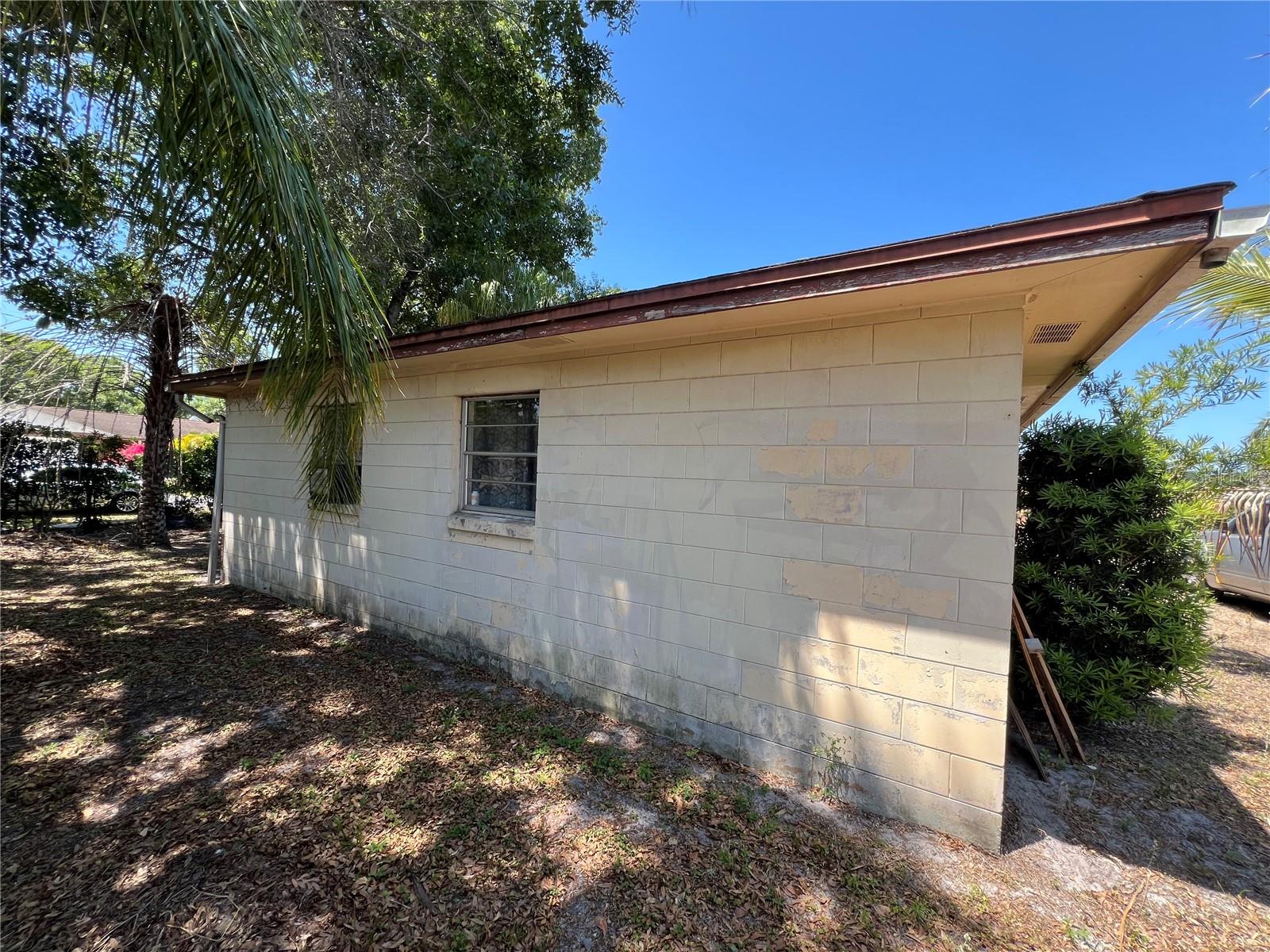 Image 18 of 21 For 1207 Hickory Street