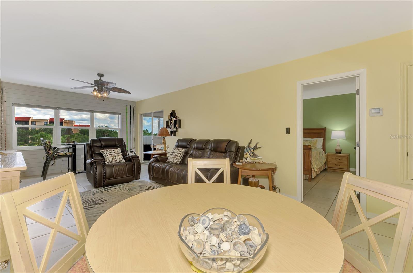 Image 10 of 42 For 3100 Harbor Boulevard 307