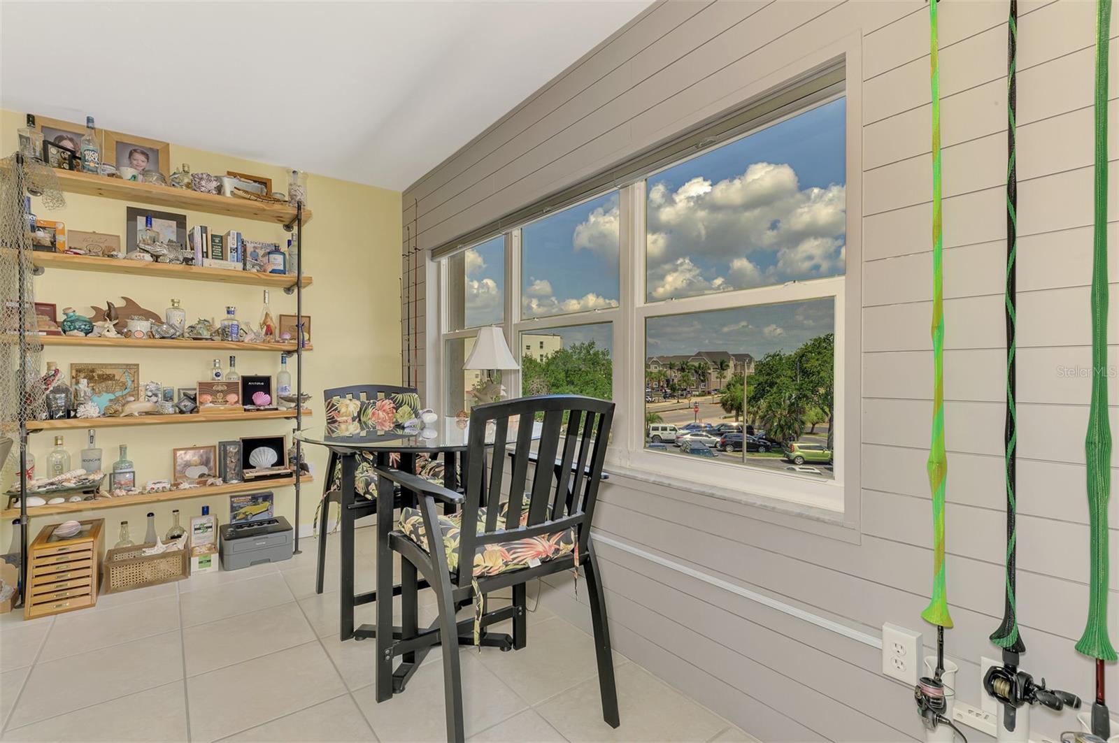 Image 11 of 42 For 3100 Harbor Boulevard 307
