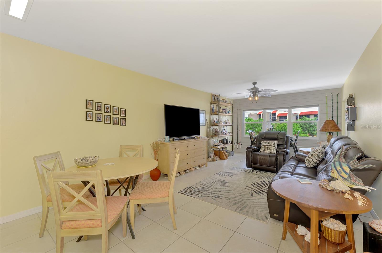 Image 2 of 42 For 3100 Harbor Boulevard 307