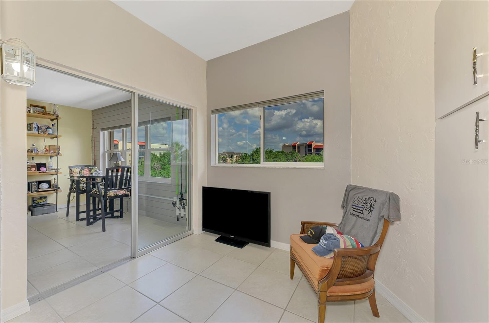 Image 28 of 42 For 3100 Harbor Boulevard 307