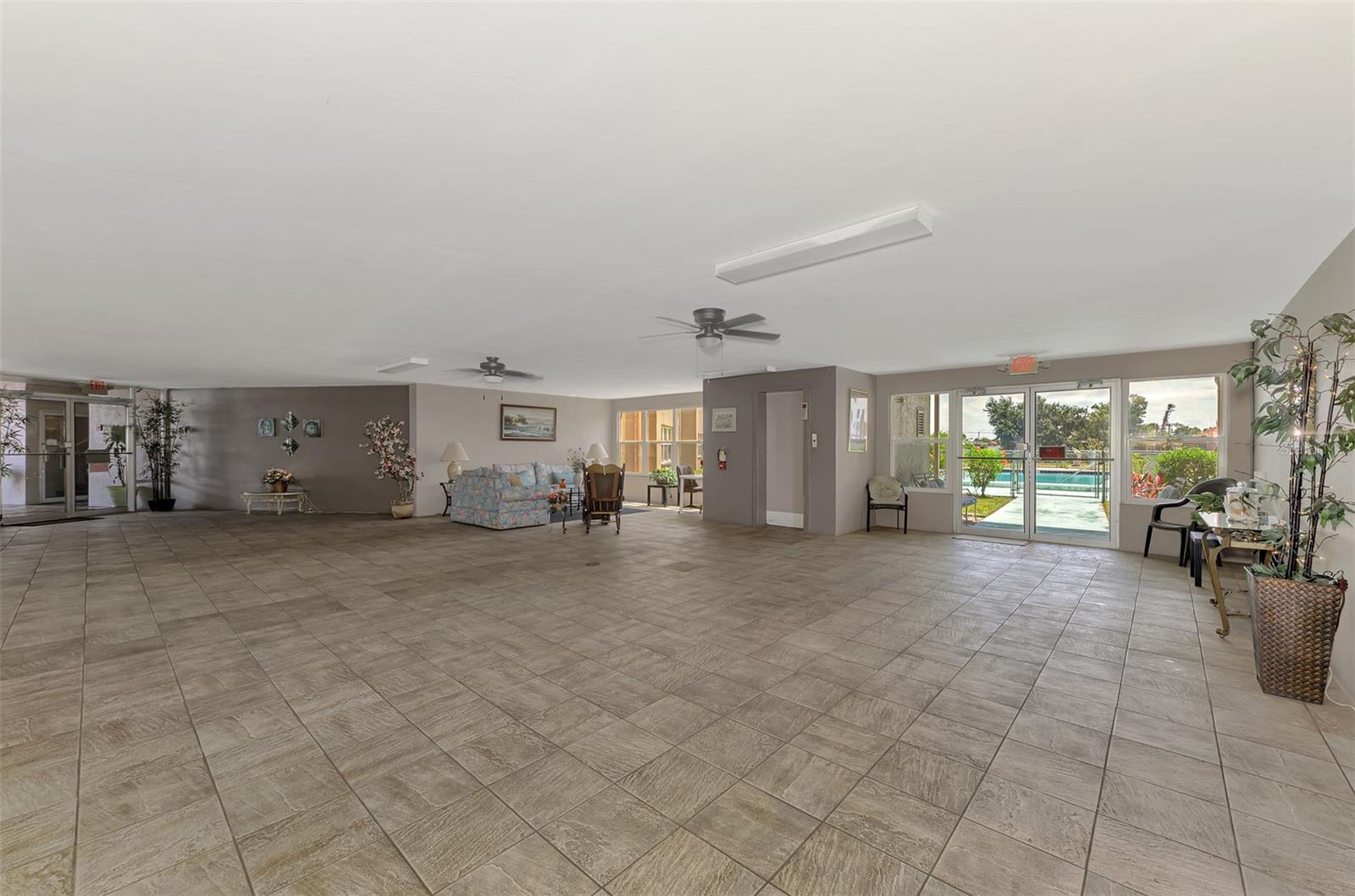 Image 34 of 42 For 3100 Harbor Boulevard 307