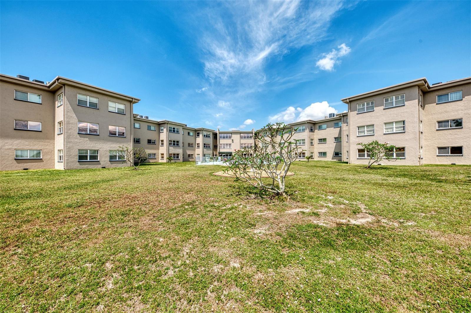 Image 37 of 42 For 3100 Harbor Boulevard 307