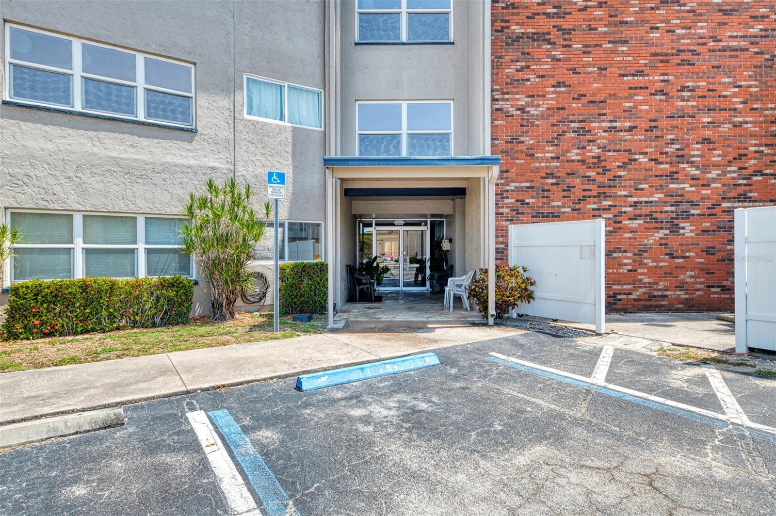 Image 39 of 42 For 3100 Harbor Boulevard 307