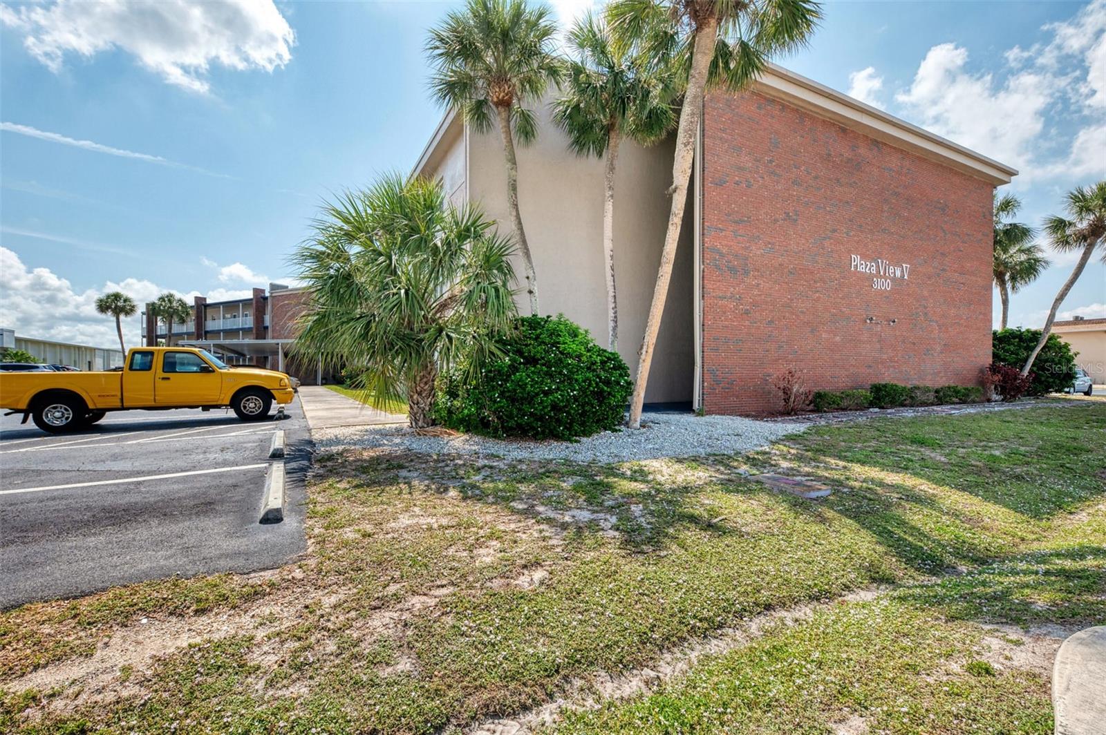 Image 40 of 42 For 3100 Harbor Boulevard 307