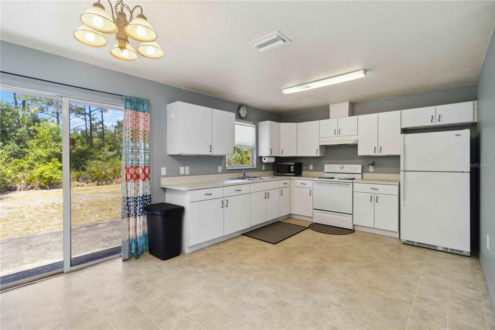 Image 10 of 23 For 105 Biscayne Drive