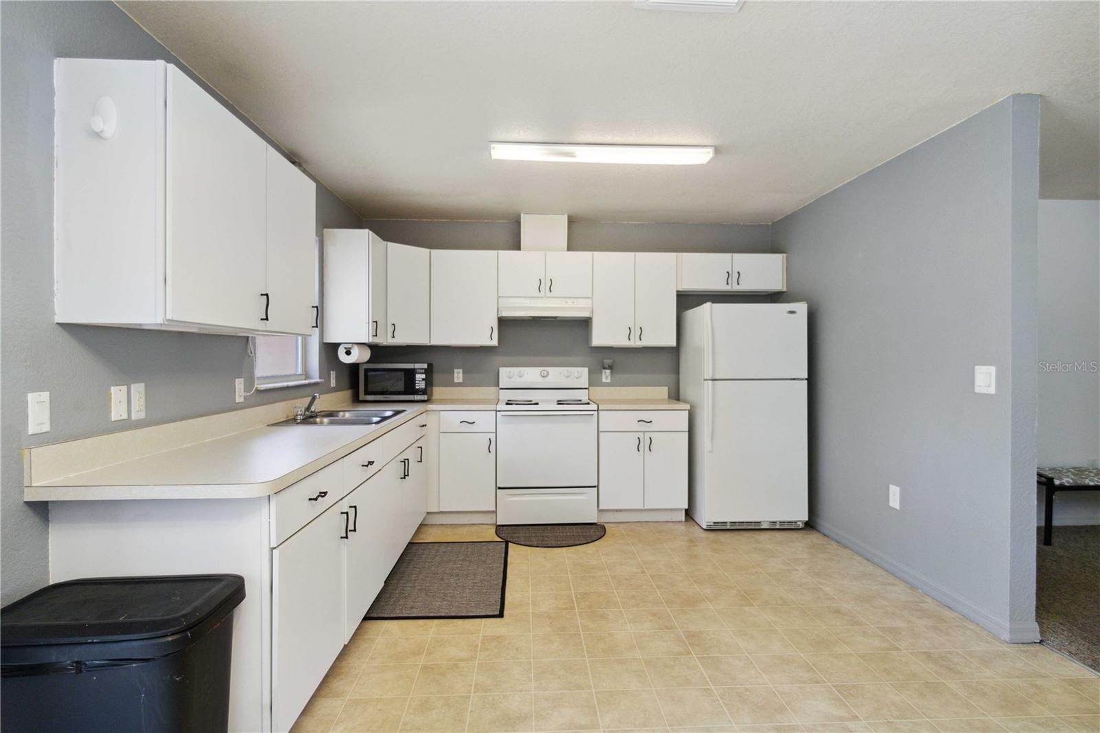 Image 11 of 23 For 105 Biscayne Drive