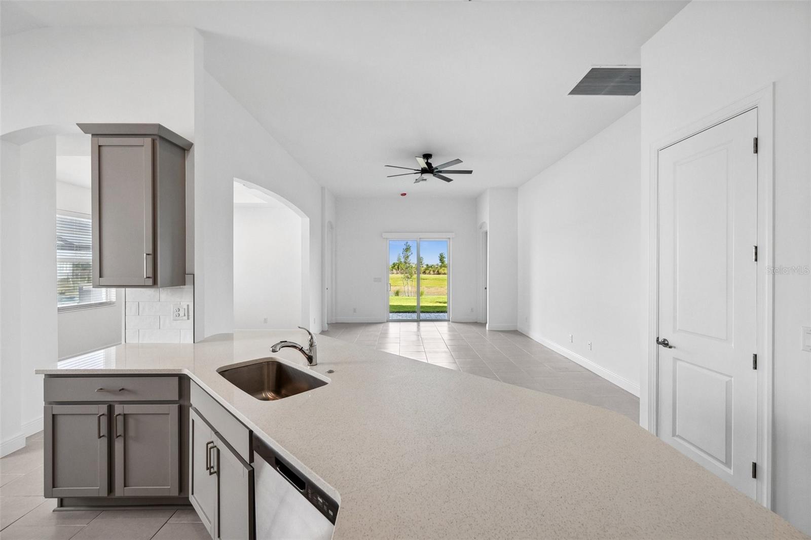 Image 10 of 48 For 16029 Mulrion Boulevard