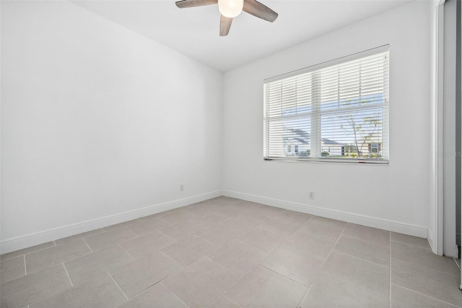 Image 22 of 48 For 16029 Mulrion Boulevard