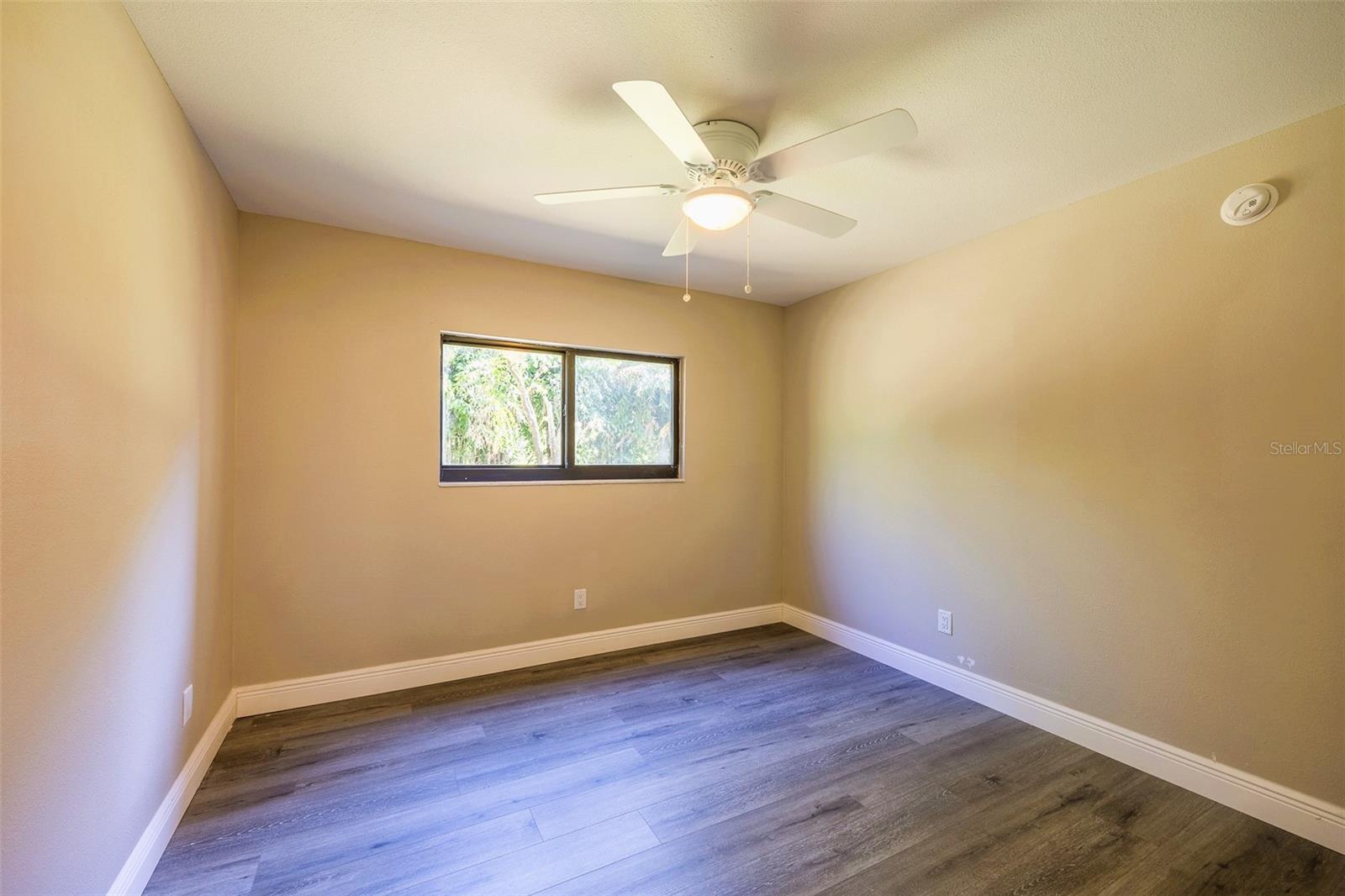 Image 20 of 46 For 17426 Birchwood Lane 2
