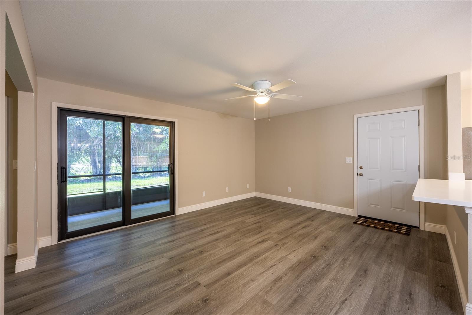 Image 4 of 46 For 17426 Birchwood Lane 2