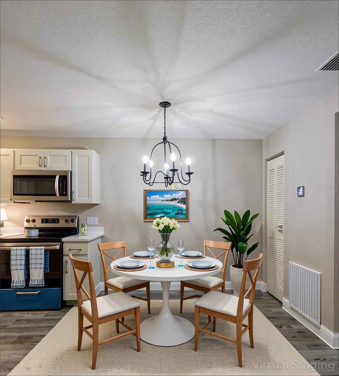 Image 7 of 46 For 17426 Birchwood Lane 2