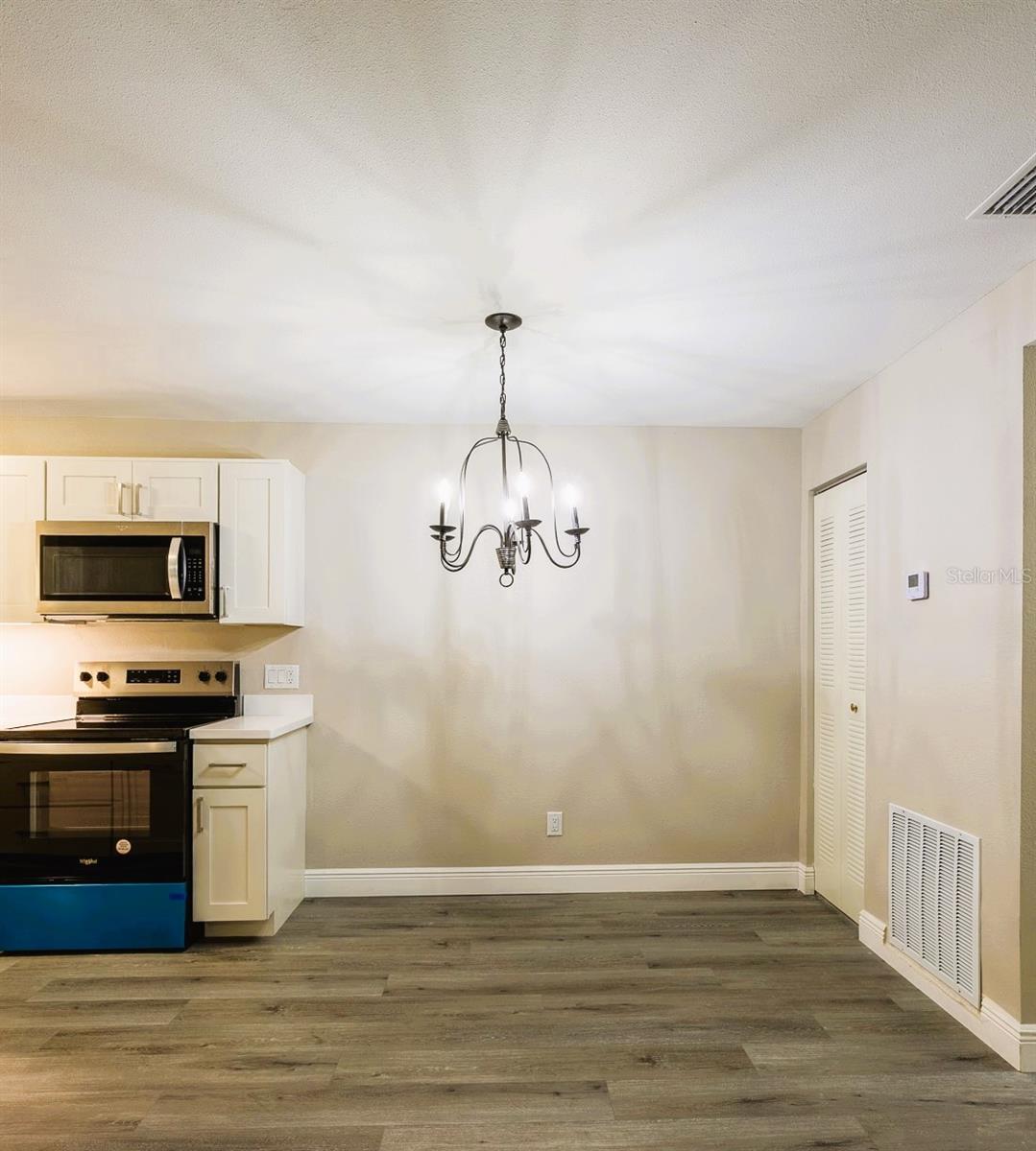 Image 9 of 46 For 17426 Birchwood Lane 2